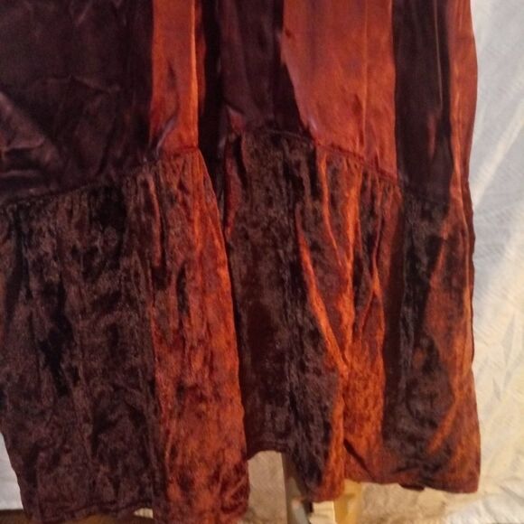 🎁NWT Vintage Temptation Gown - Picture 4 of 6